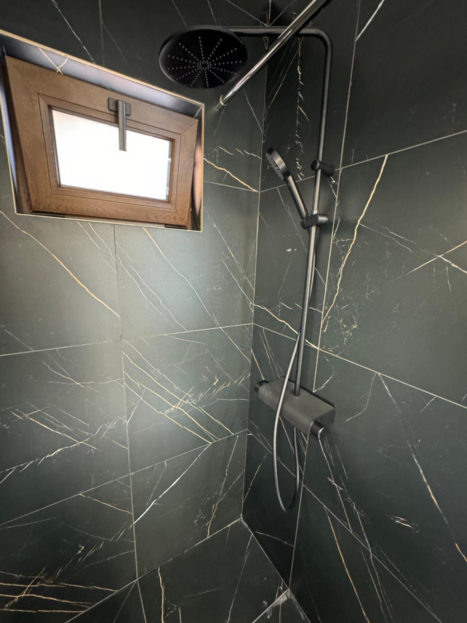 Iasi Ultra Central Apartment Self Check-In Екстер'єр фото
