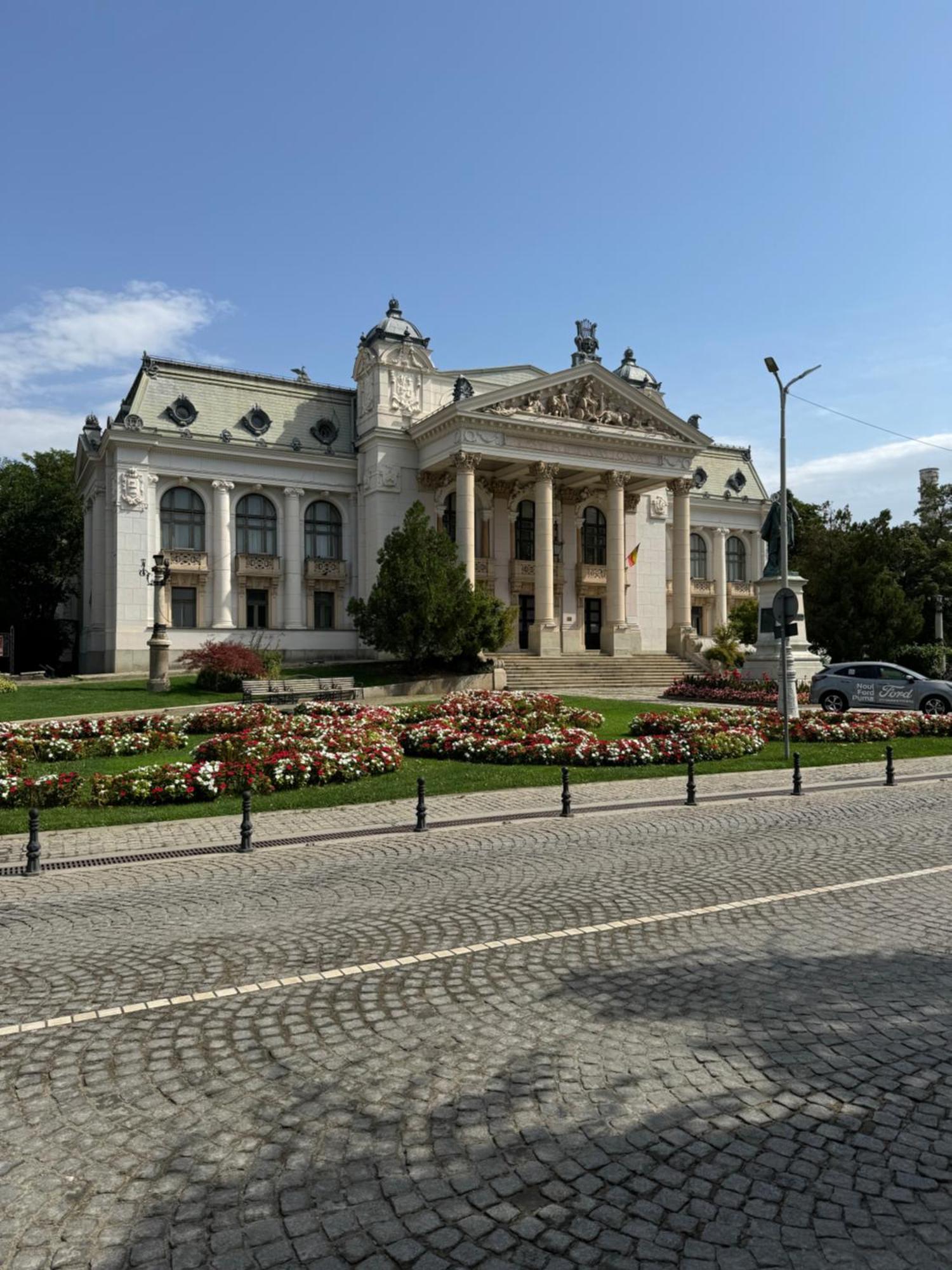 Iasi Ultra Central Apartment Self Check-In Екстер'єр фото