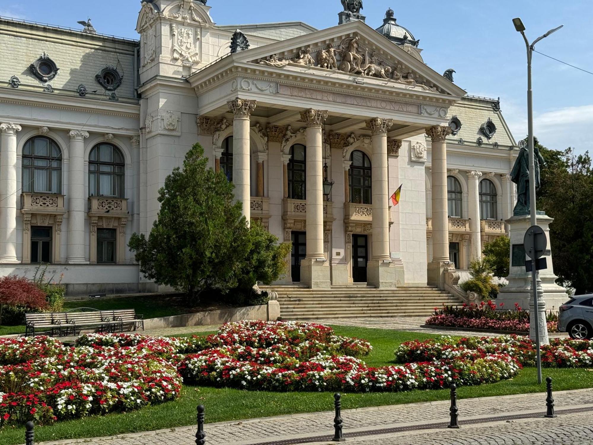 Iasi Ultra Central Apartment Self Check-In Екстер'єр фото